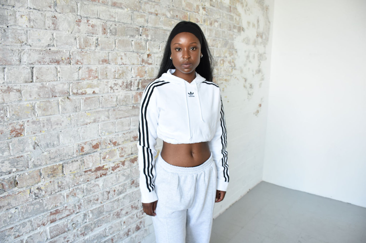 Vintage Cropped Adidas Sweatshirt in white