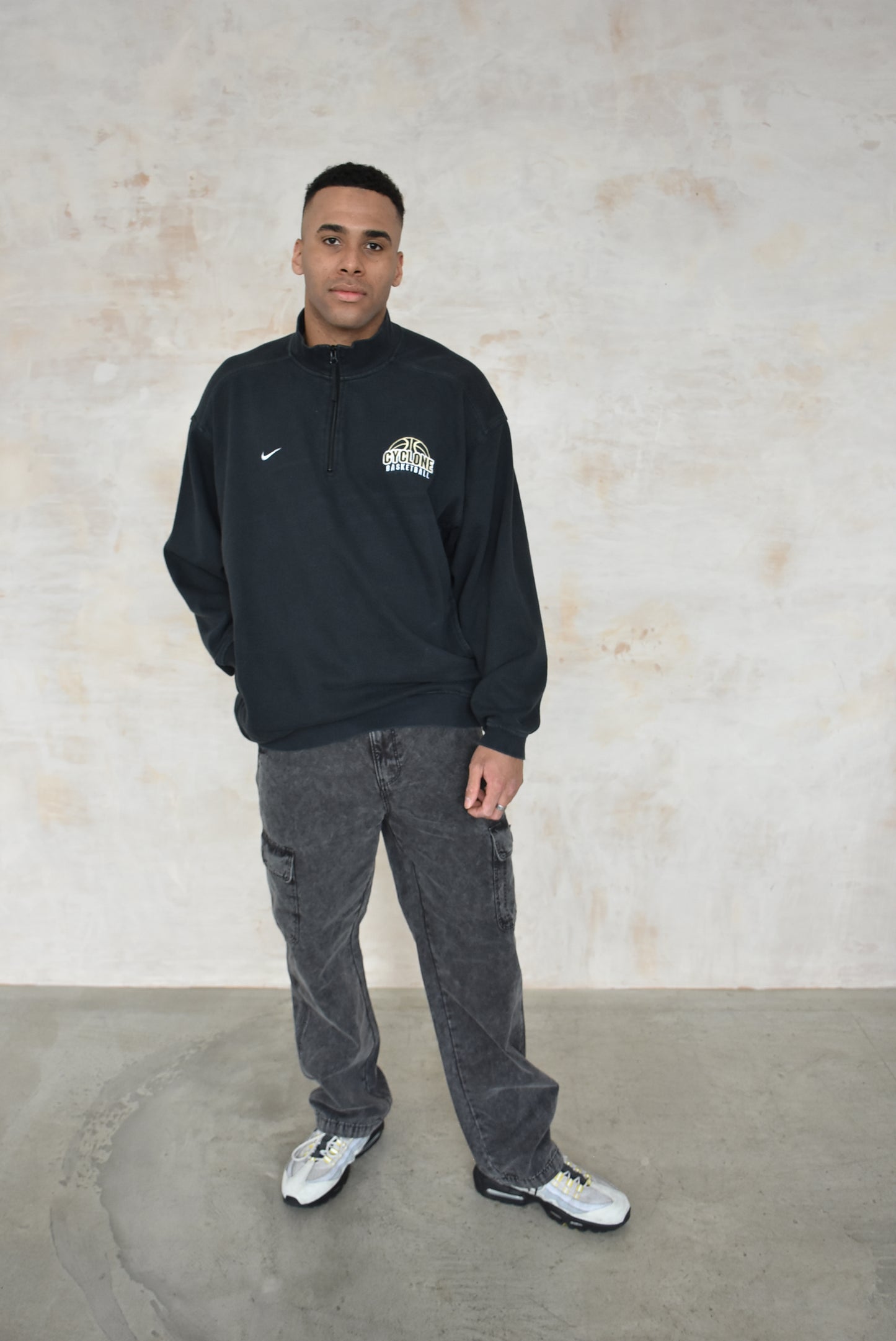 Vintage Nike Quarter Zip in black