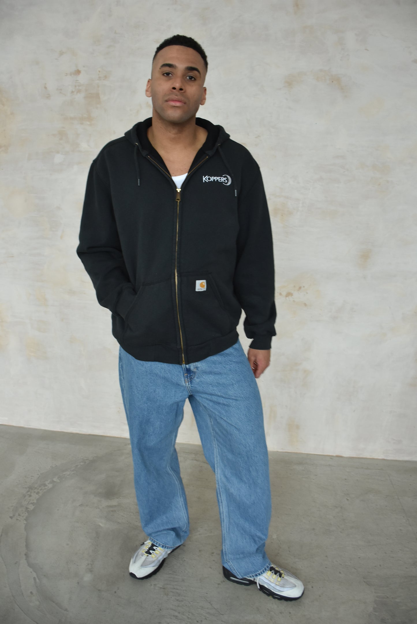 Vintage Carhartt Hoodie in black