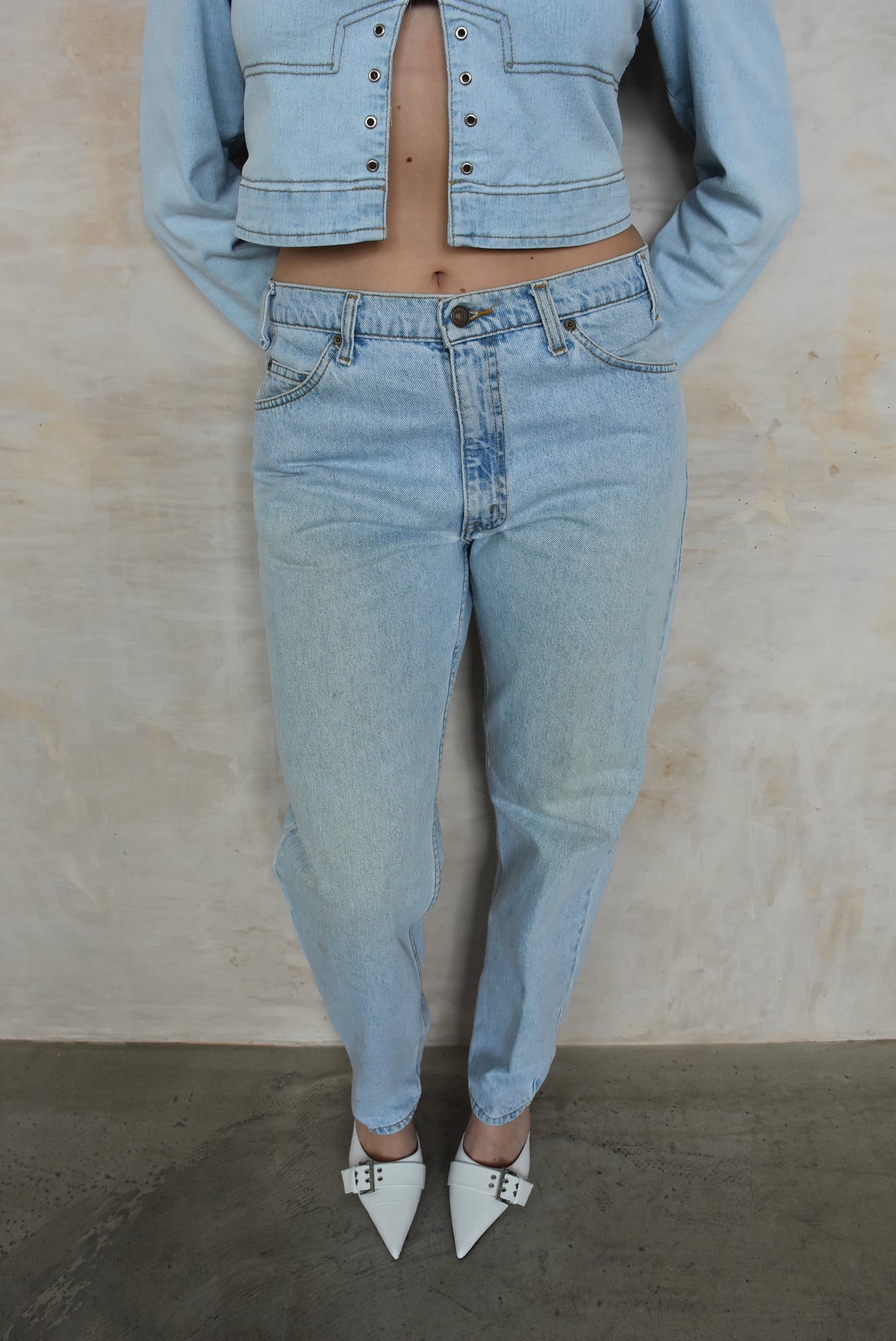 Vintage Levi's 550 Jeans in bleach blue