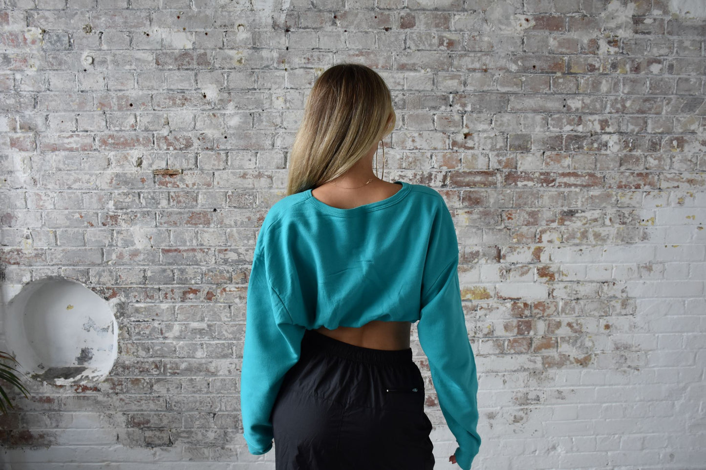 Vintage Reworked Cropped Sweatshirt in Turquoise Blue