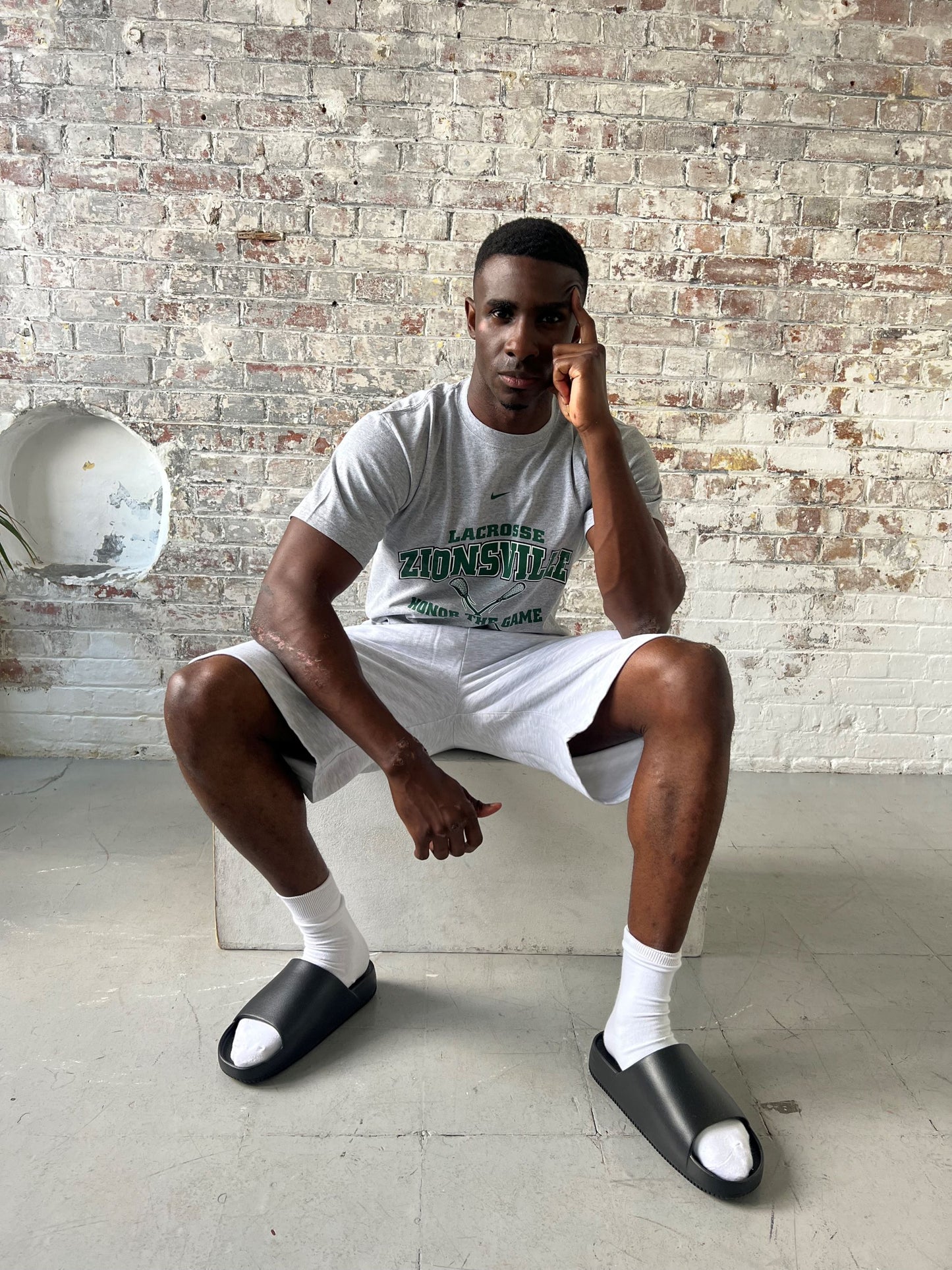 Vintage Nike Varsity Sports T-shirt with Lacrosse logo